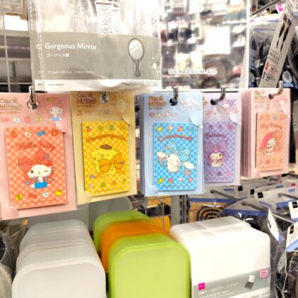 ダイソー 100均 サンリオ カードミラー ハローキティ マイメロディ クロミ シナモロール ポムポムプリン
