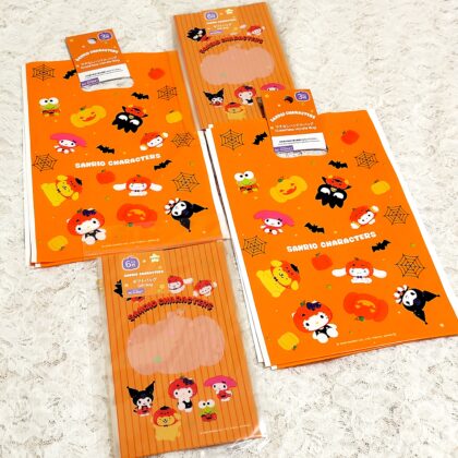 ダイソー ハロウィン サンリオキャラクターズ ギフトバッグ マチなしハンドルバッグ